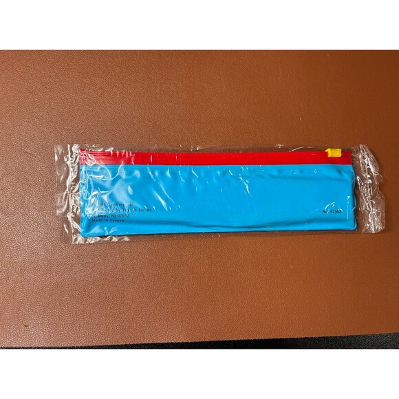 Vintage 1995 Toys R Us Geoffrey Giraffe Pencil Case - Picture 2 of 4